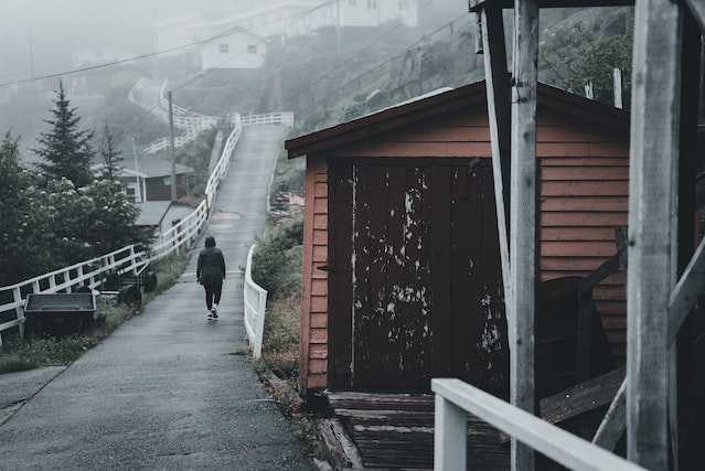大门对巷子如何化解（大门对巷子会怎样）